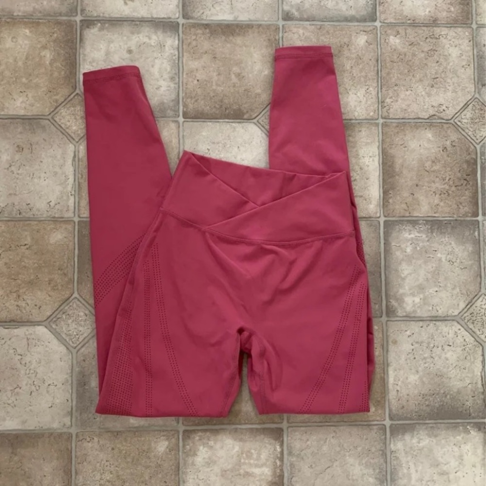 Alphalete surface path leggings